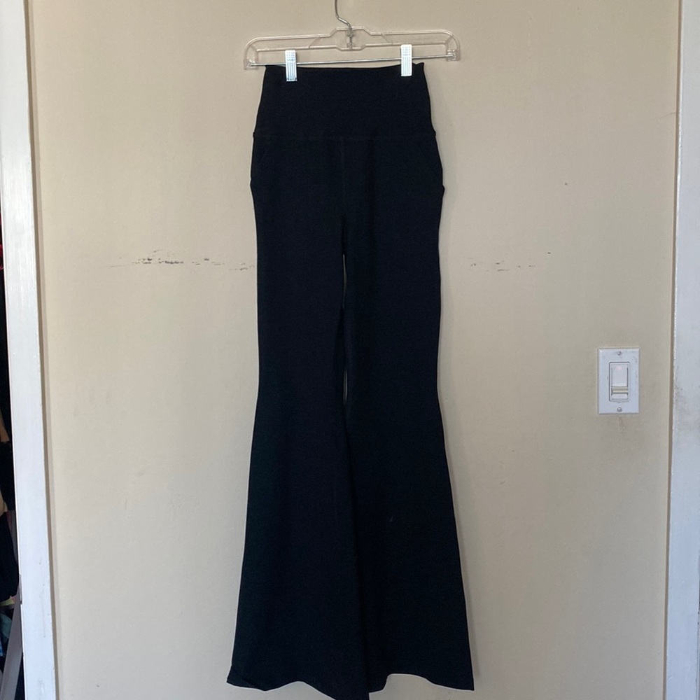 Beyond Yoga Spacedye Hire Waisted all day flare pant